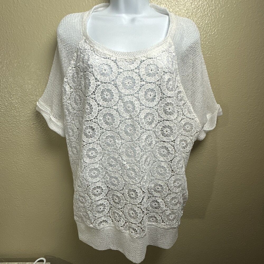 Chico's White Open Knit Floral Design Short Sleeves Top Size 3